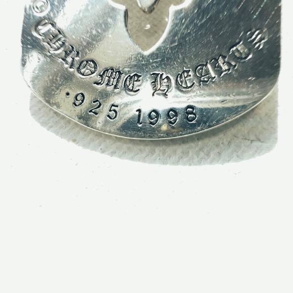 Chrome Hearts 4 diamond pendant & 24" paper-chain necklace - Picture 12 of 13